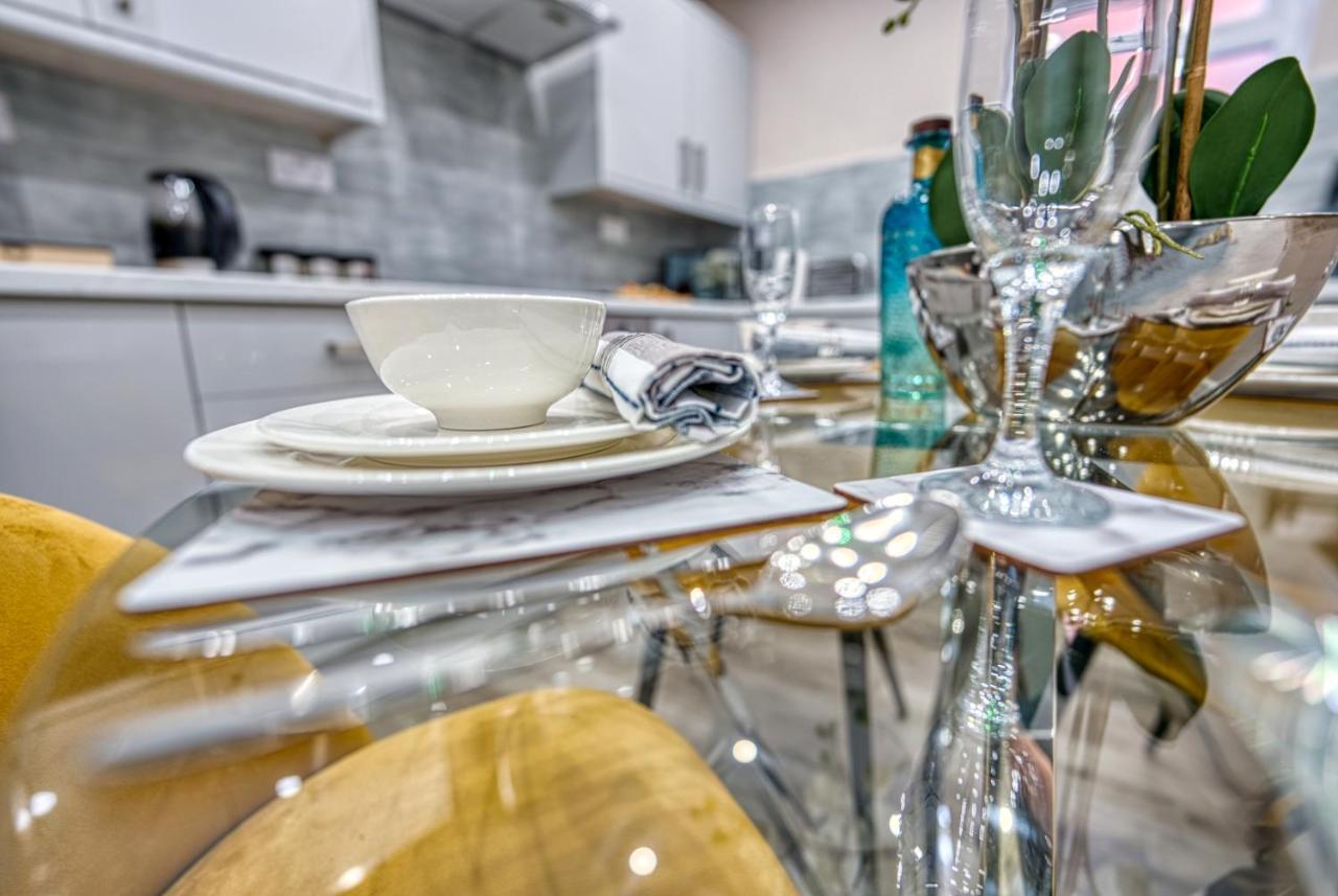 Stylish House - B'Ham Airport And Nec, Jlr Solihull, Business & Leisure Stays - Aspen House Eksteriør bilde