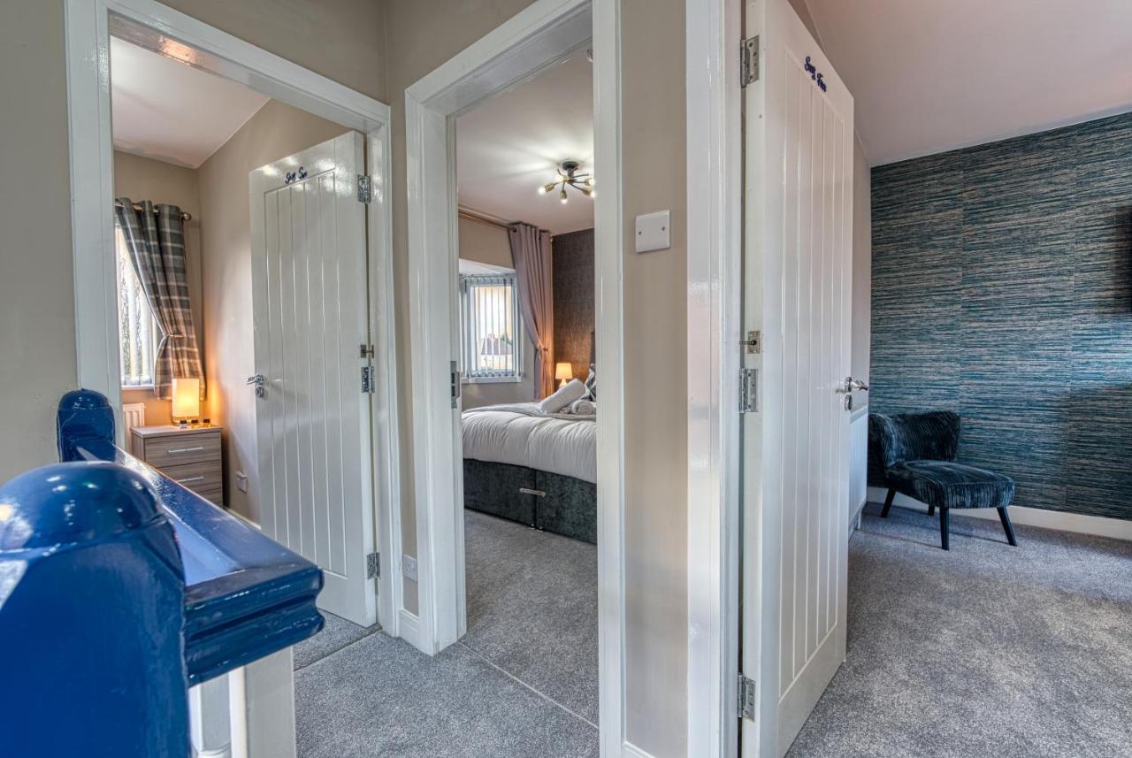 Stylish House - B'Ham Airport And Nec, Jlr Solihull, Business & Leisure Stays - Aspen House Rom bilde