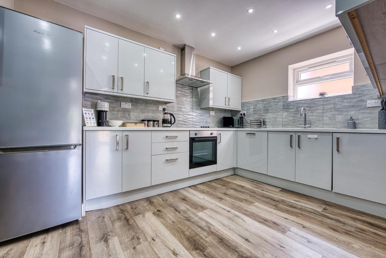 Stylish House - B'Ham Airport And Nec, Jlr Solihull, Business & Leisure Stays - Aspen House Eksteriør bilde